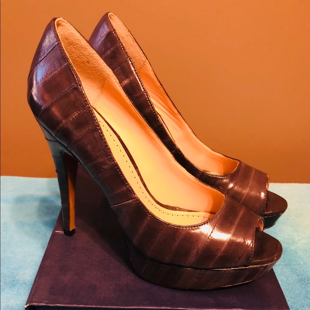 NIB Pour La Victoire Angelie Platform Pumps Size 8